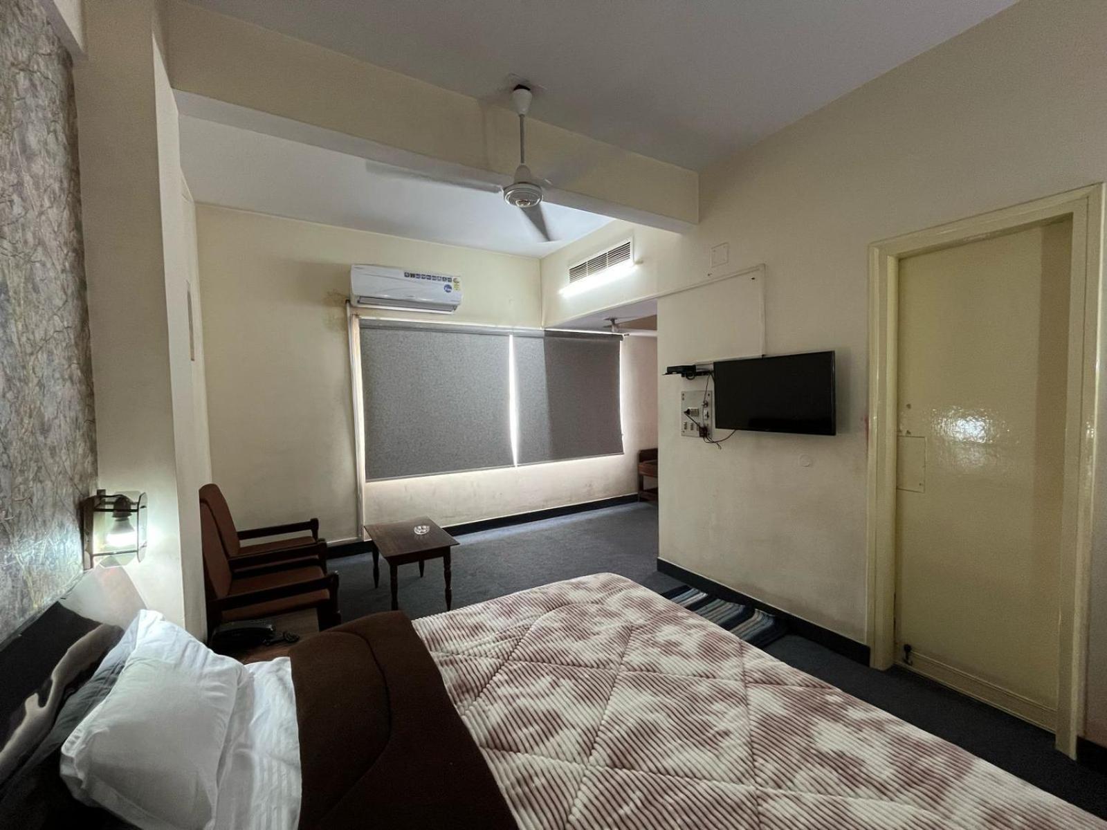 Gautam Hotel Βαρανάσι Εξωτερικό φωτογραφία