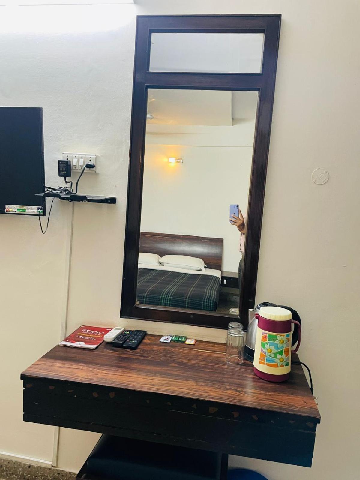 Gautam Hotel Βαρανάσι Εξωτερικό φωτογραφία